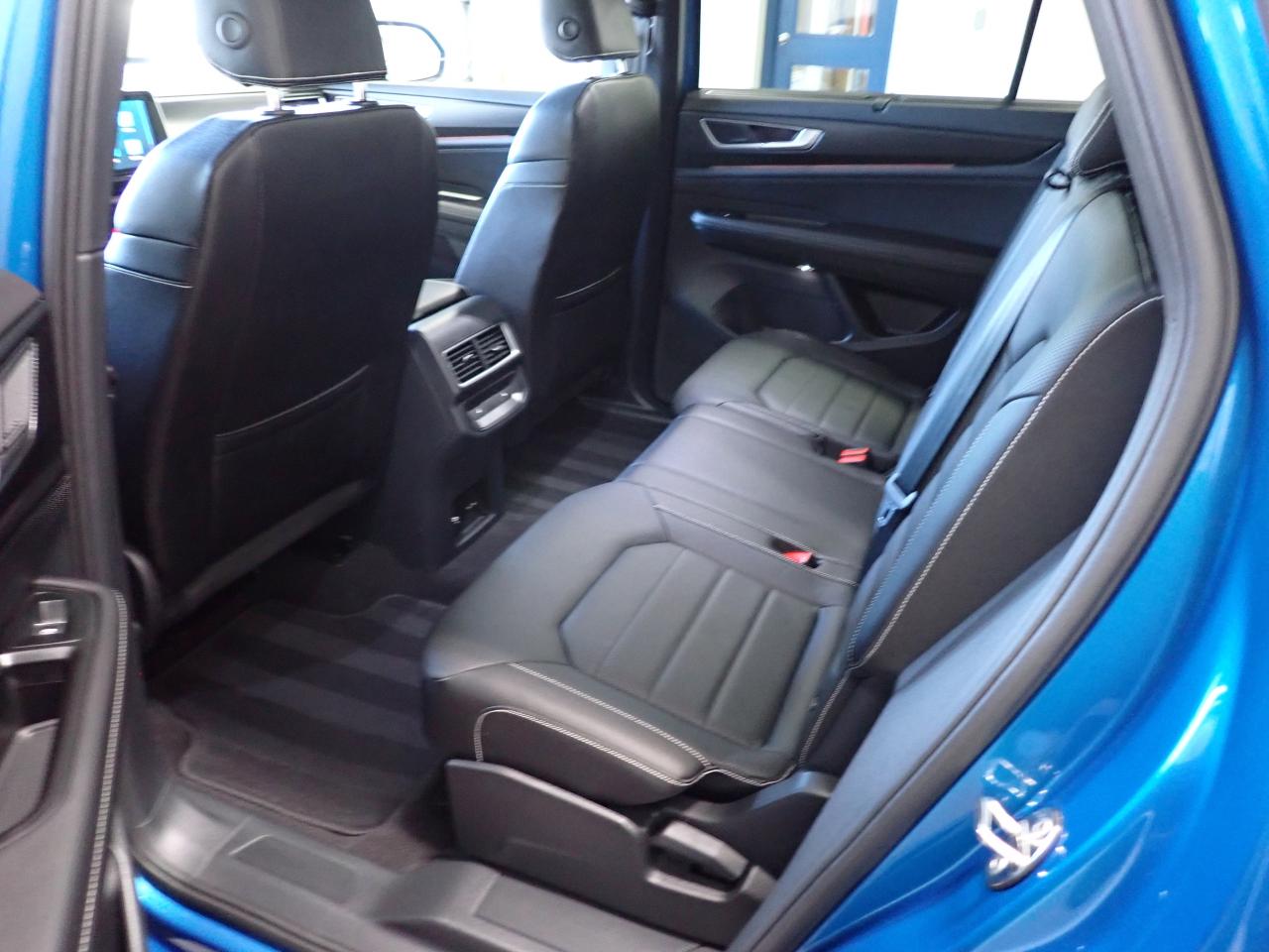 2025 Volkswagen Atlas Cross Sport Highline AWD LEATHER NAVI SUNROOF Photo