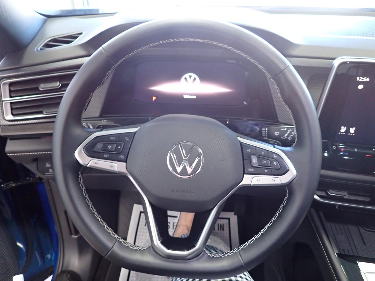 2025 Volkswagen Atlas Cross Sport Highline AWD LEATHER NAVI SUNROOF Photo