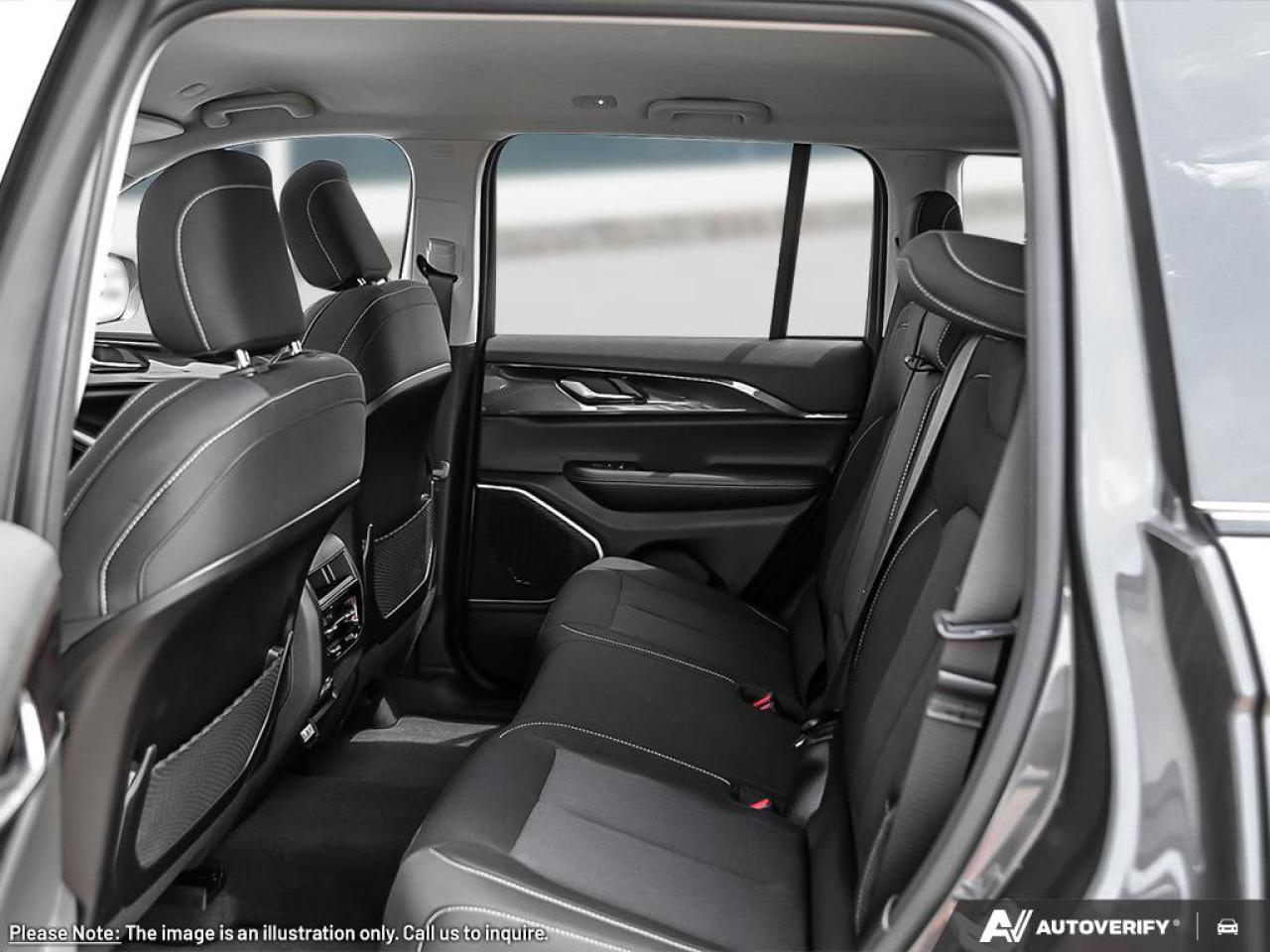 2025 Jeep Grand Cherokee Altitude Photo