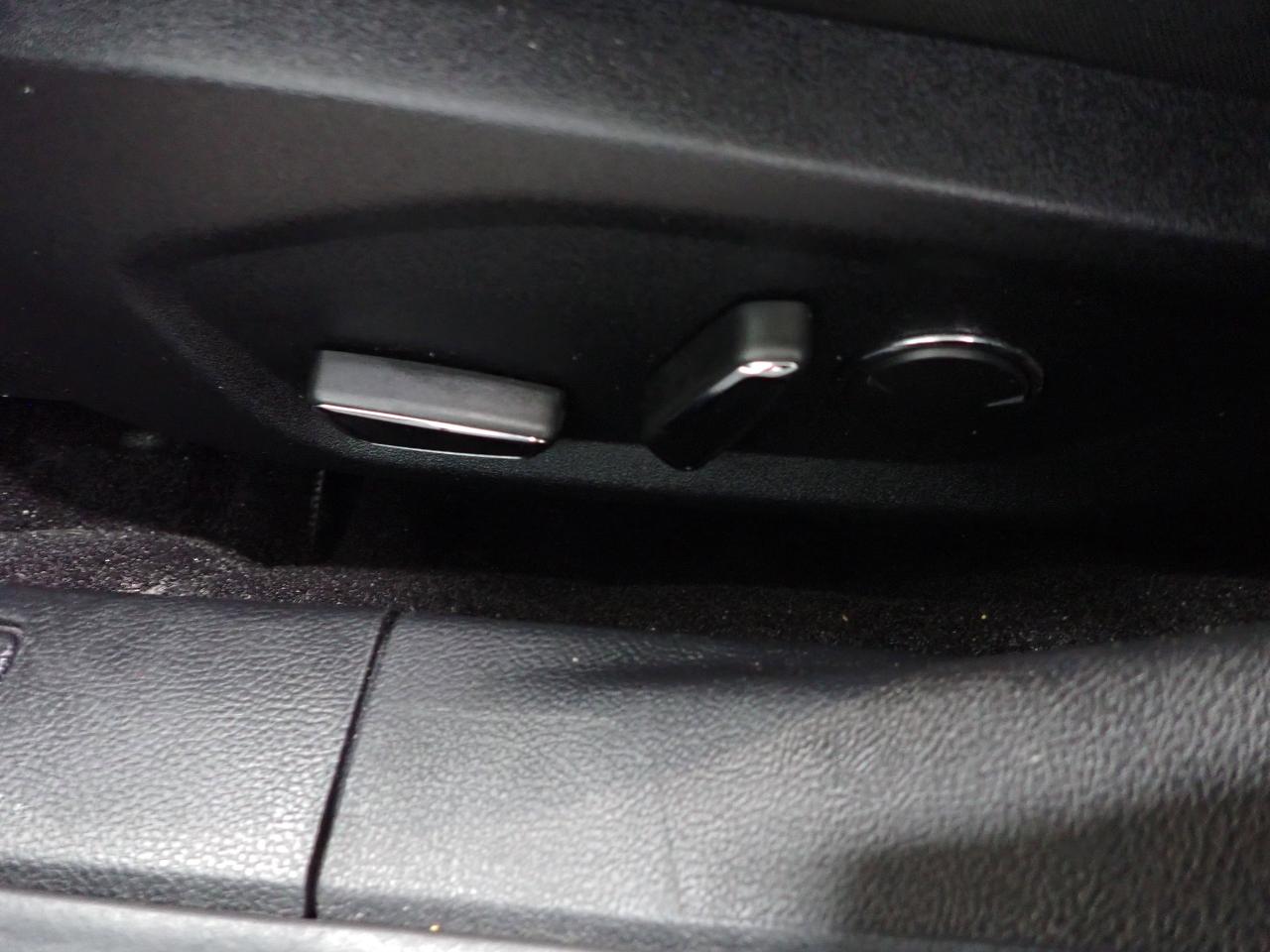 2020 Ford Fusion SE FWD NAVI Photo