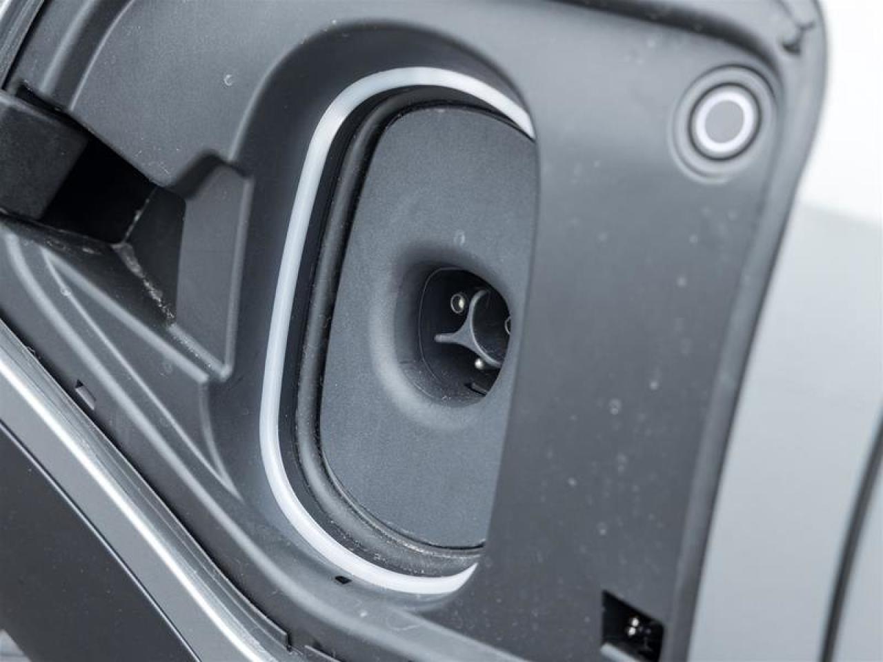 2026 Cadillac OPTIQ Premium Luxury Photo