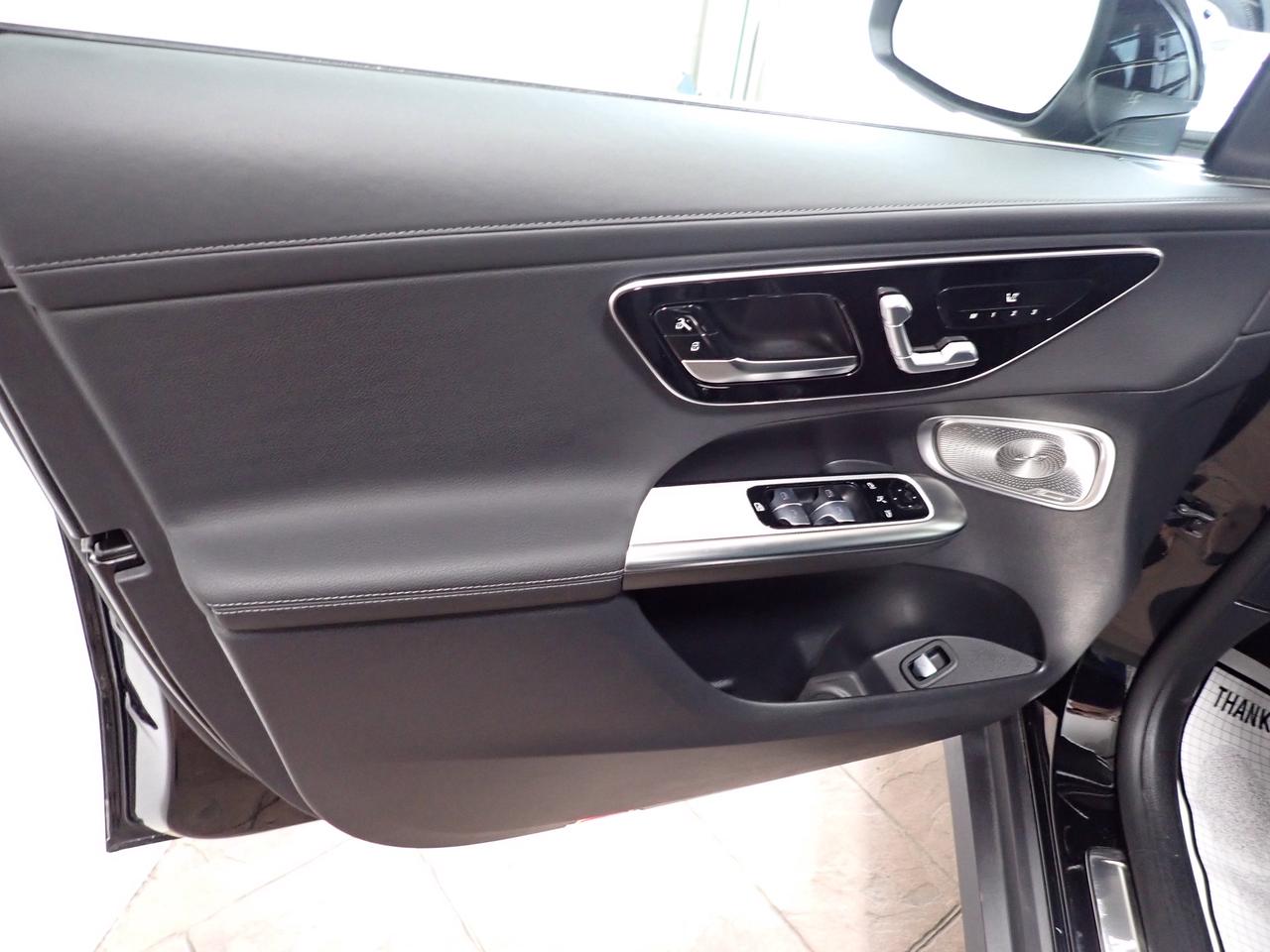 2025 Mercedes-Benz GLC 300 *HYBRID* LEATHER NAVI SUNROOF AWD Photo