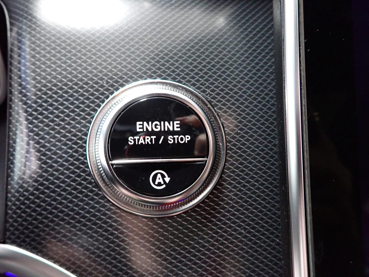 2025 Mercedes-Benz GLC 300 *HYBRID* LEATHER NAVI SUNROOF AWD Photo