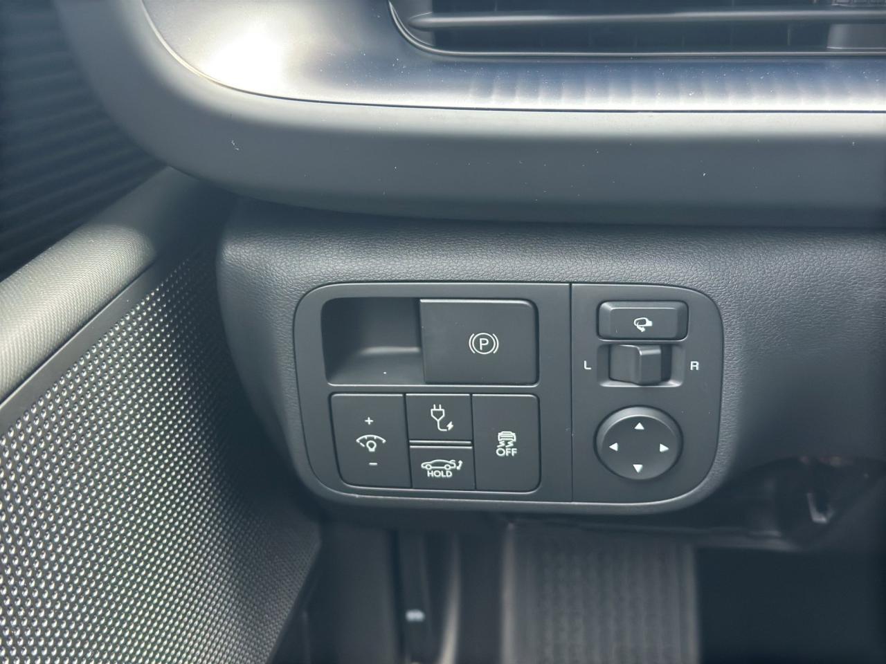 2025 Hyundai IONIQ 6 Preferred Photo