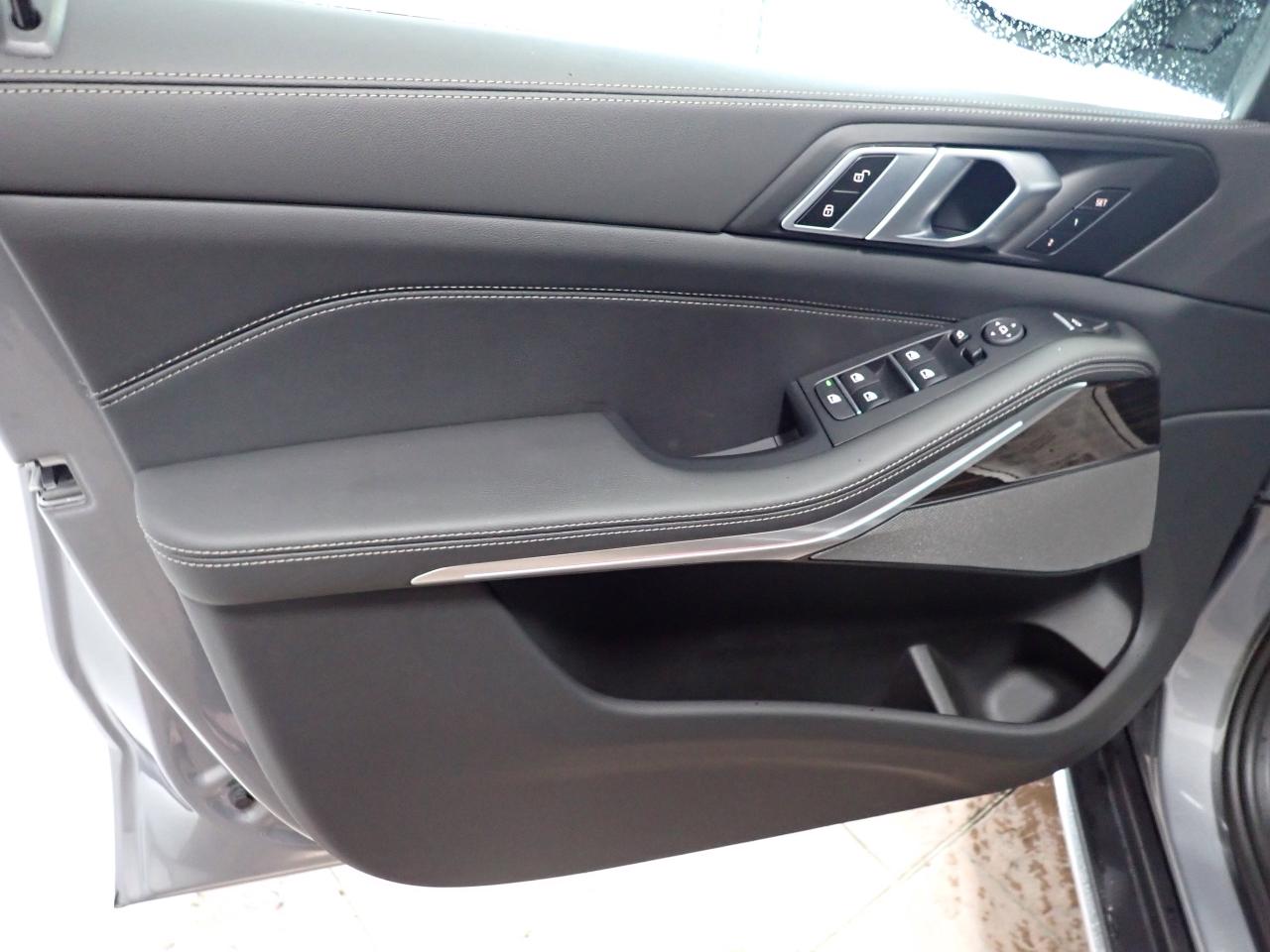 2025 BMW X5 xDrive40i AWD *HYBRID* LEATHER NAVI PANO SUNROOF Photo