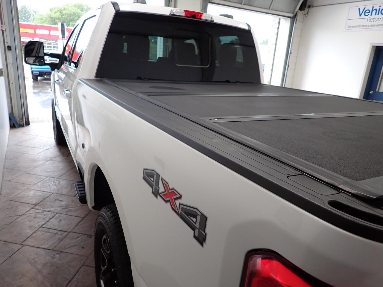 2023 Ford SUPER DUTY F-350 SRW PLATINUM CREW *DIESEL* LEATHER NAVI Photo4