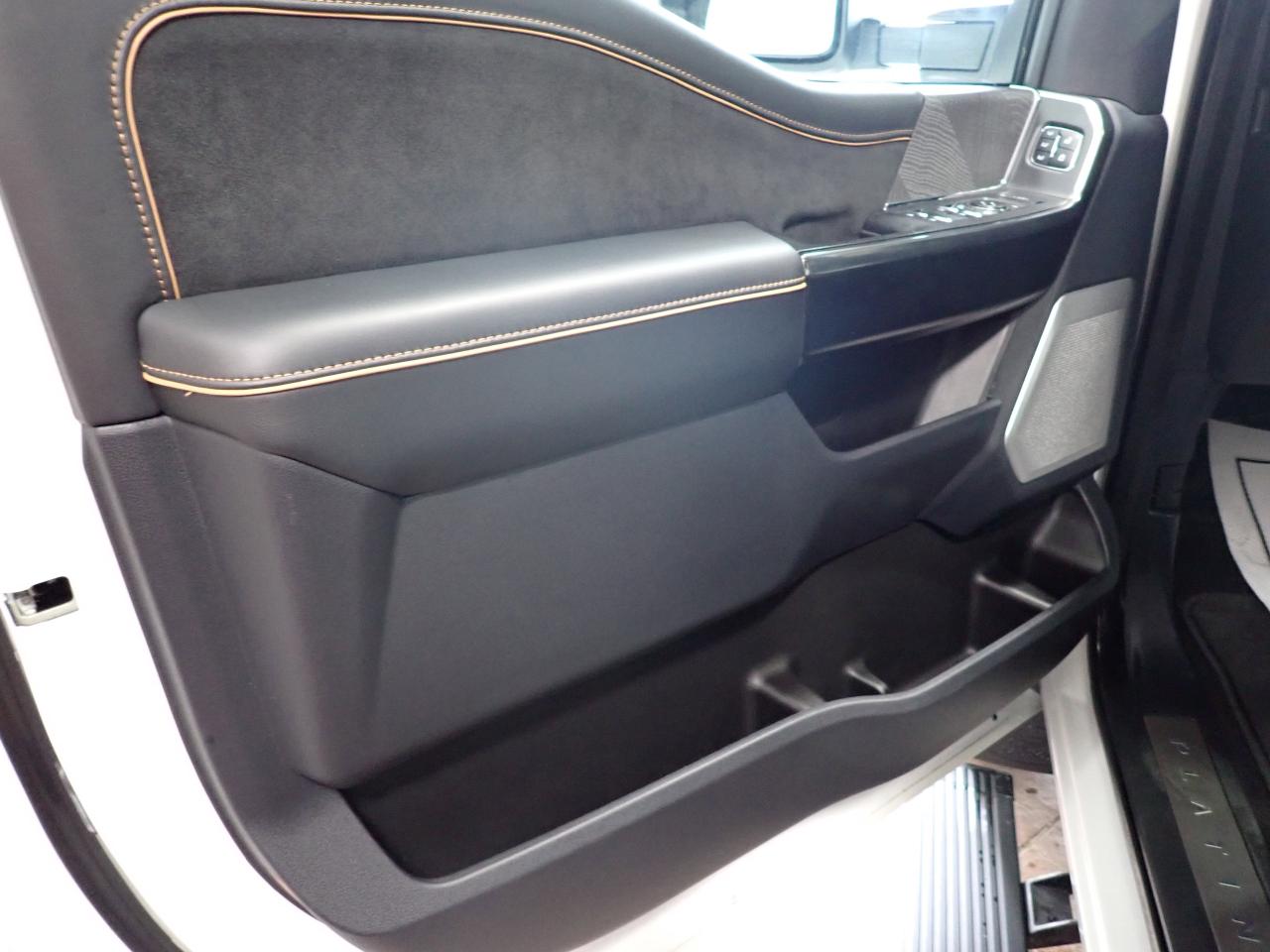 2023 Ford SUPER DUTY F-350 SRW PLATINUM CREW *DIESEL* LEATHER NAVI Photo