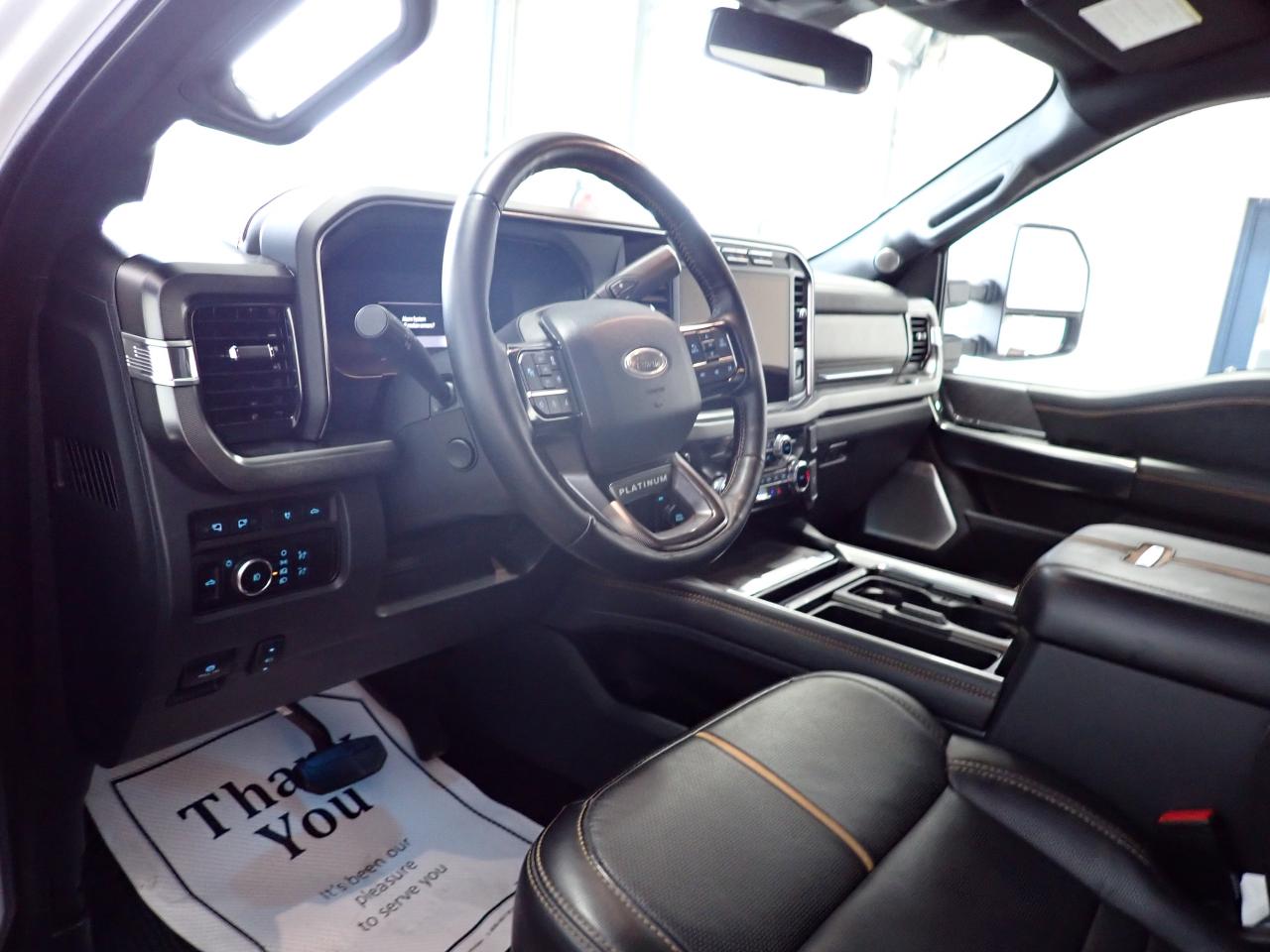 2023 Ford SUPER DUTY F-350 SRW PLATINUM CREW *DIESEL* LEATHER NAVI Photo