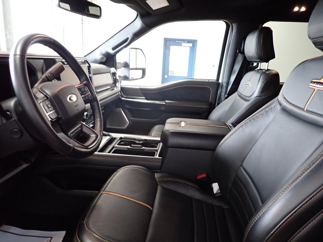 2023 Ford SUPER DUTY F-350 SRW PLATINUM CREW *DIESEL* LEATHER NAVI Photo