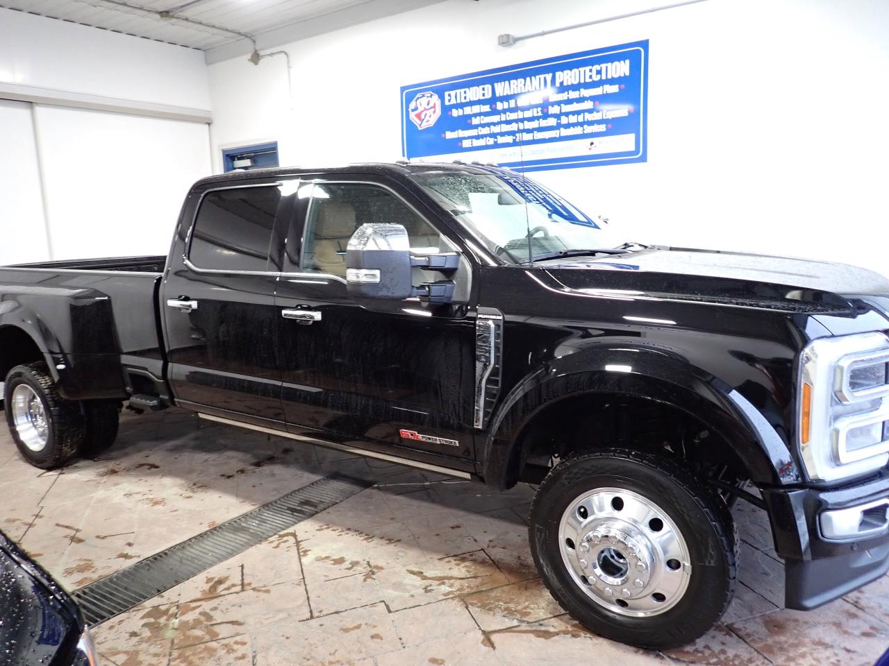 2023 Ford SUPER DUTY F-450 DRW PLATINUM CREW DRW LEATHER DULY SUNROOF 4WD *DIESEL* Photo0