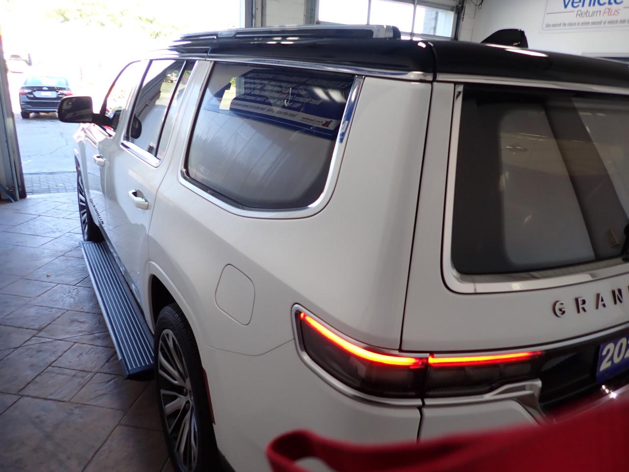 2022 Jeep Grand Wagoneer Series III 4WD LEATHER NAVI PANO SUNROOF Photo