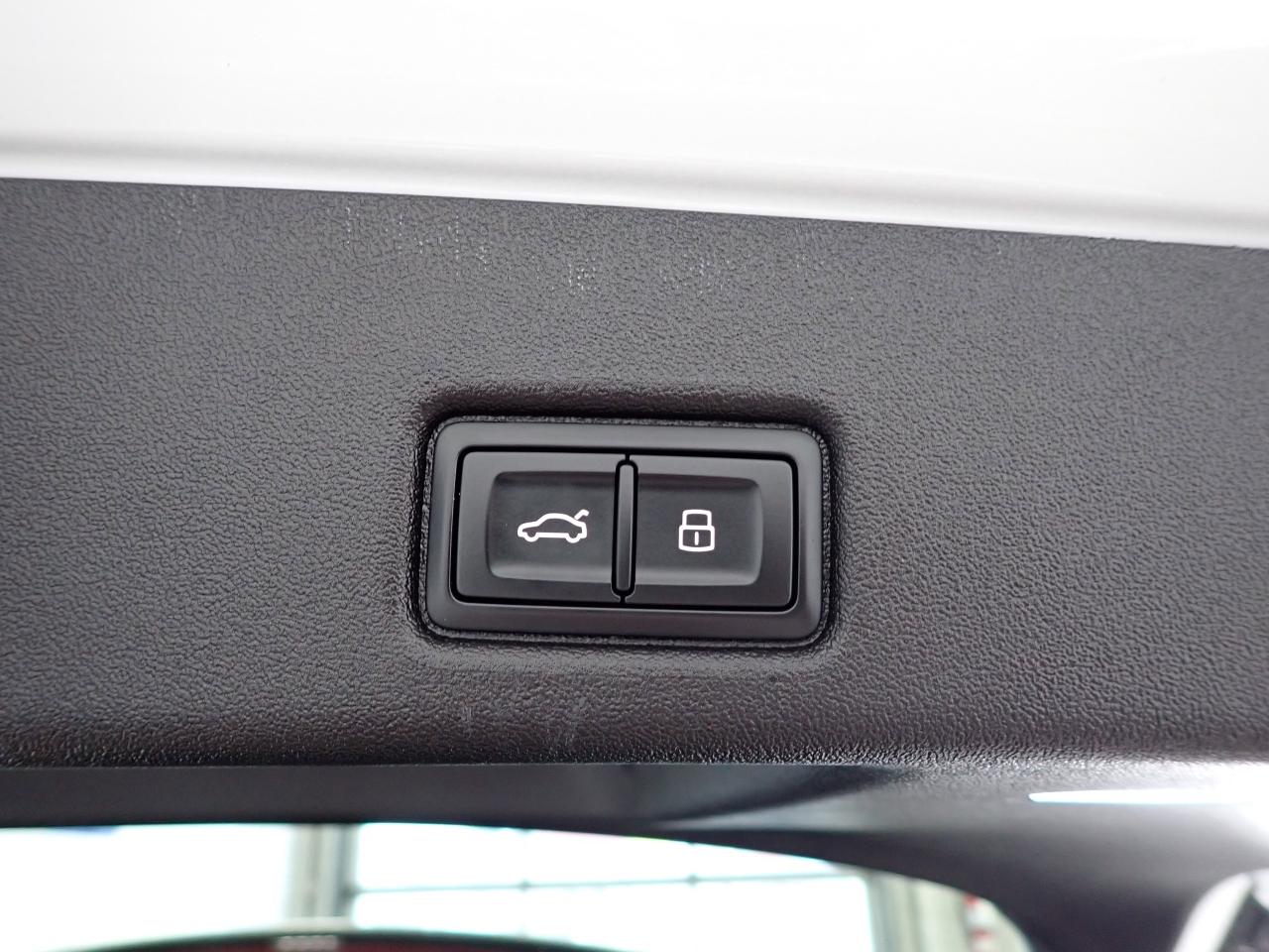 2025 Audi Q5 Progressiv AWD LEATHER NAVI SUNROOF Photo4