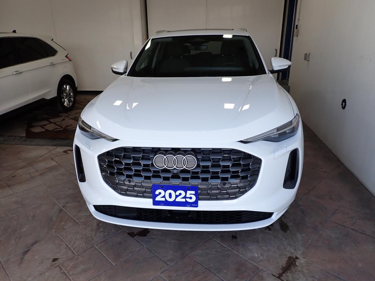 2025 Audi Q5 Progressiv AWD LEATHER NAVI SUNROOF Photo