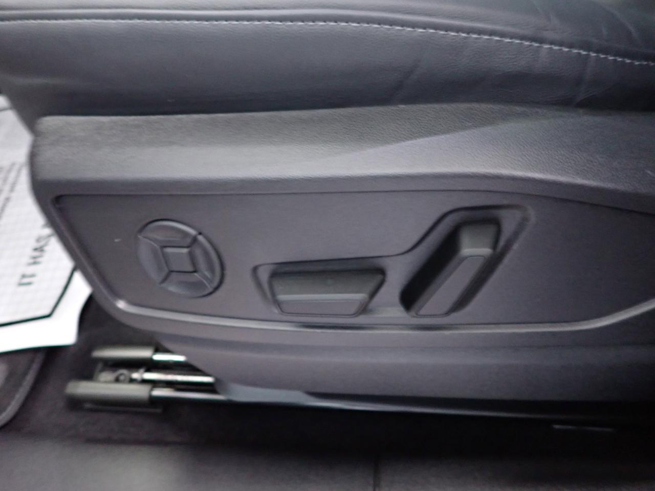 2025 Audi Q5 Progressiv AWD LEATHER NAVI SUNROOF Photo