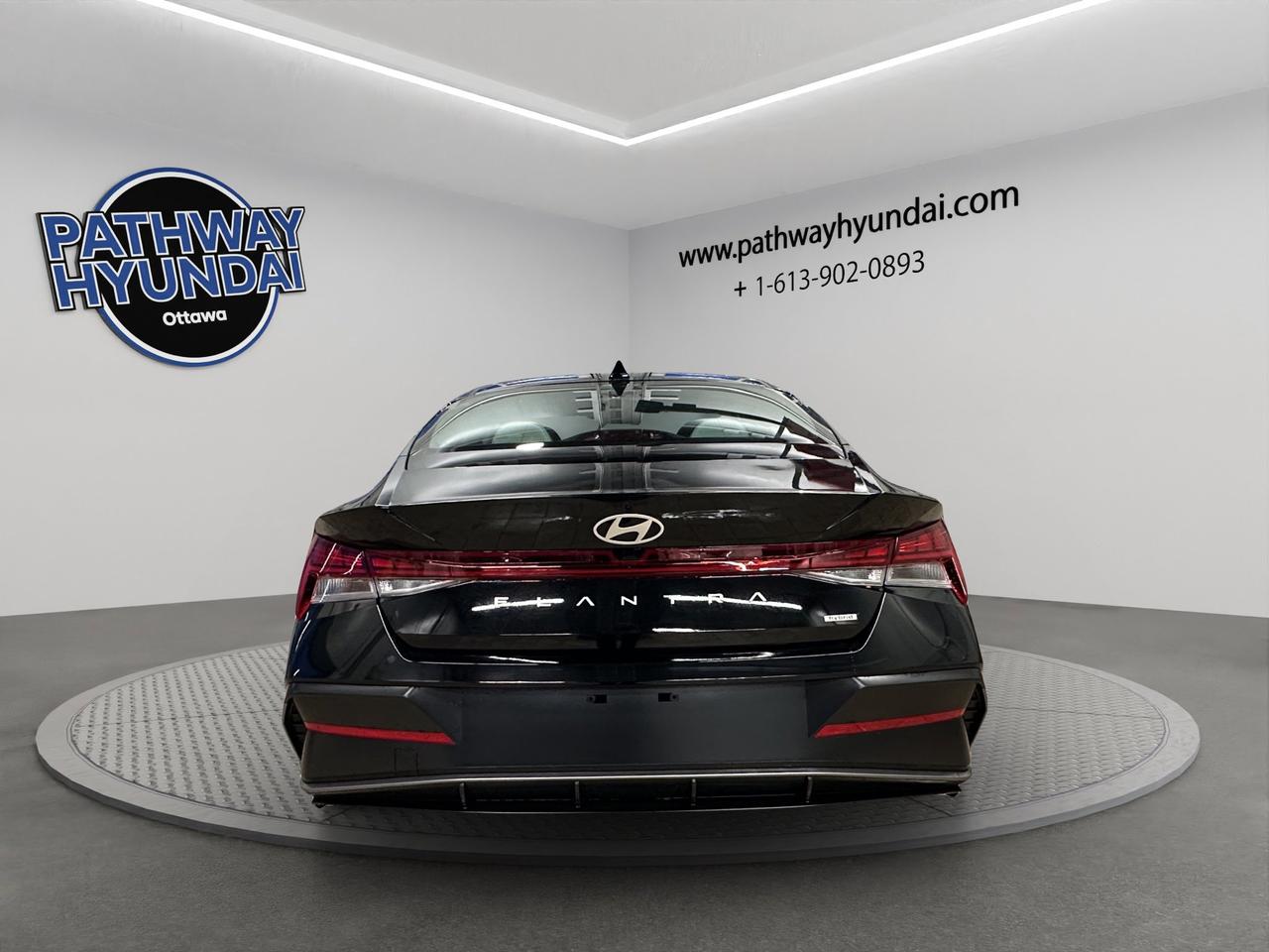 2026 Hyundai Elantra Hybrid Luxury Photo