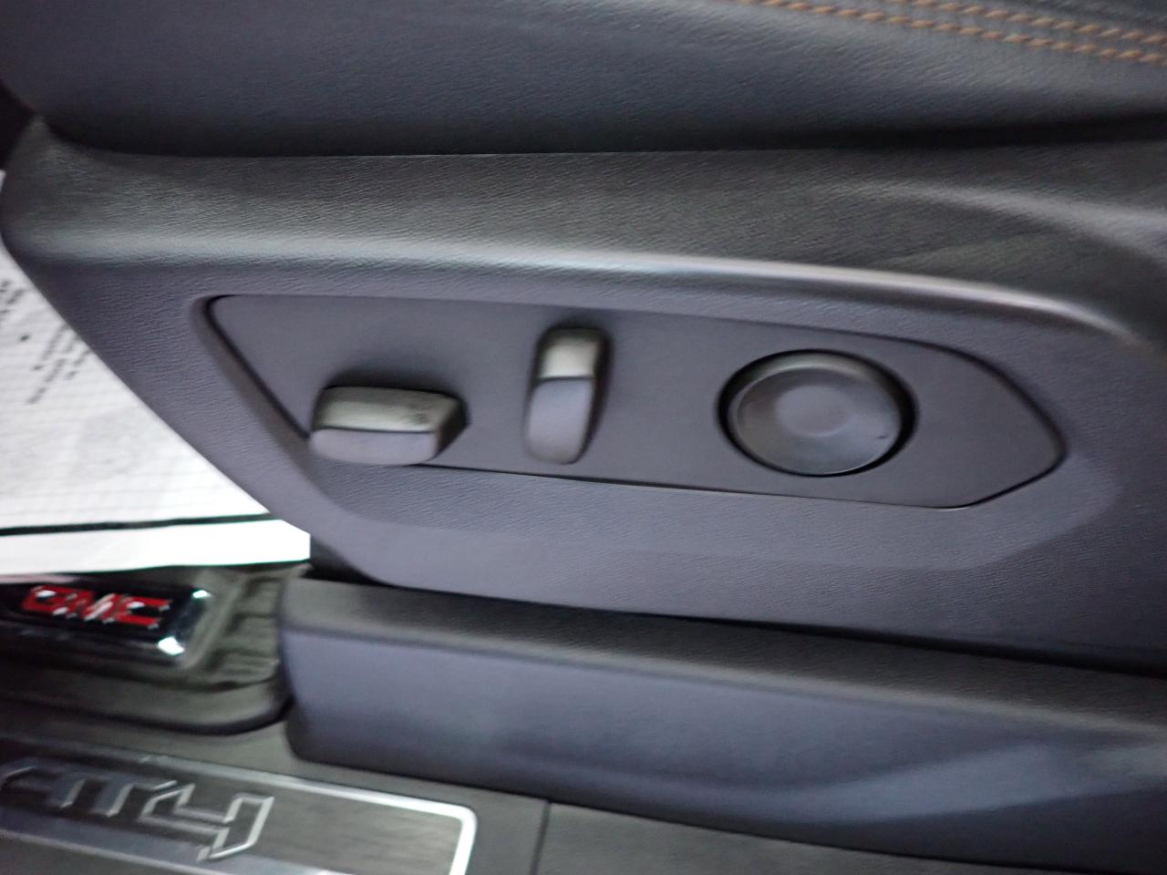 2024 GMC Sierra 1500 AT4 4WD CREW CAB *DIESEL* LEATHER Photo