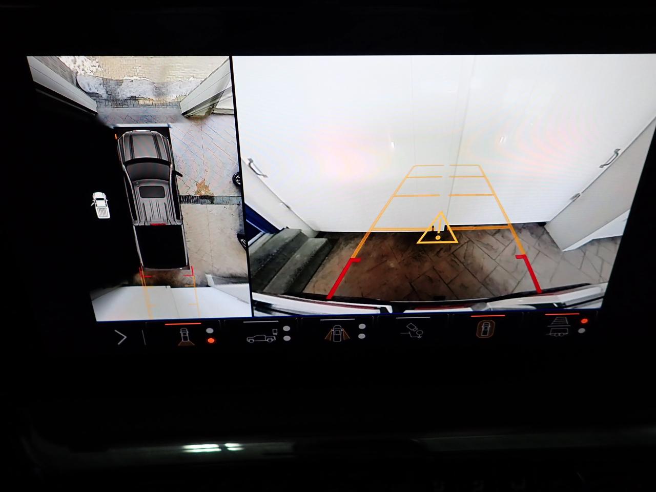 2024 GMC Sierra 1500 AT4 4WD CREW CAB *DIESEL* LEATHER Photo