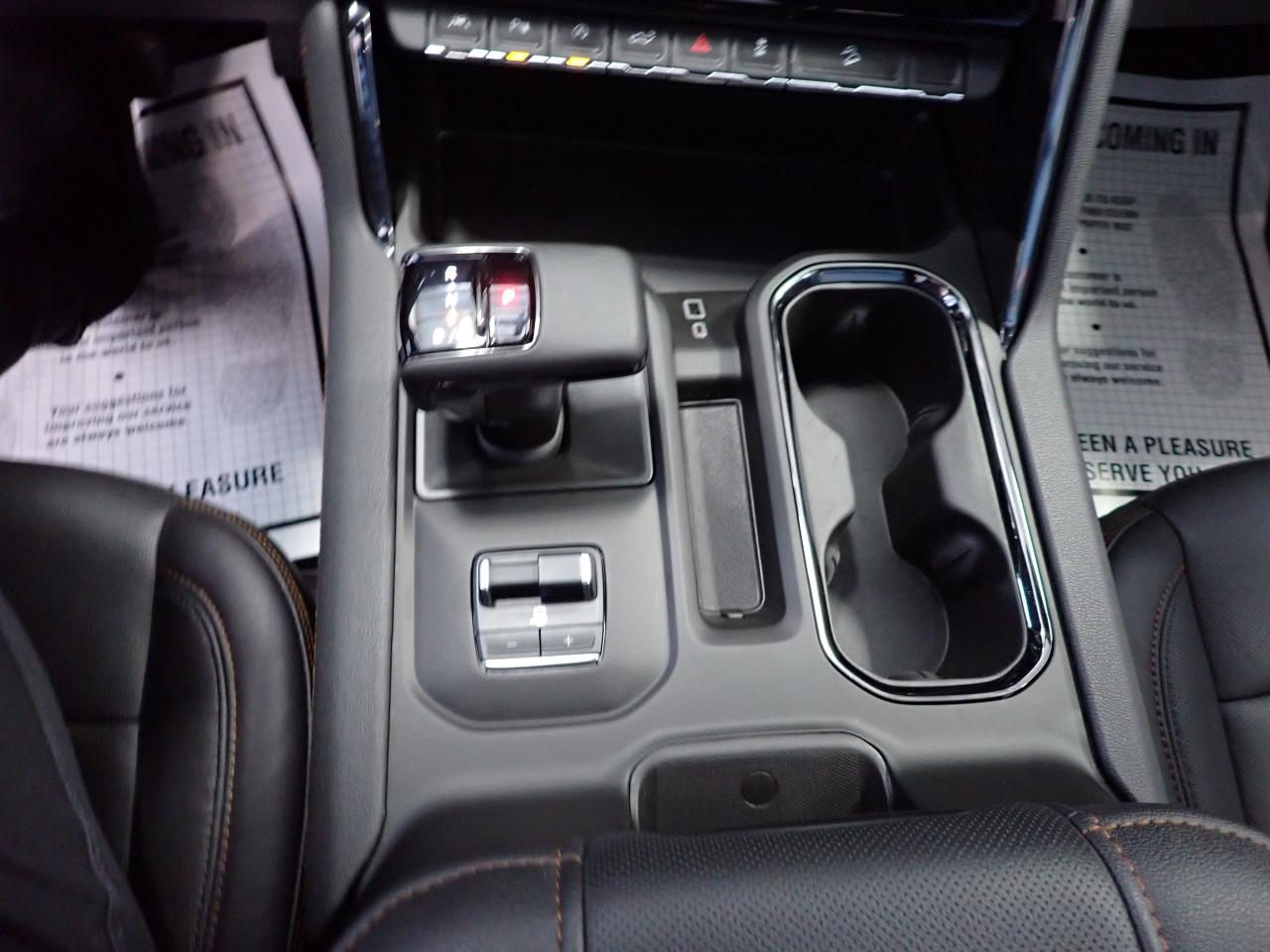 2024 GMC Sierra 1500 AT4 4WD CREW CAB *DIESEL* LEATHER Photo