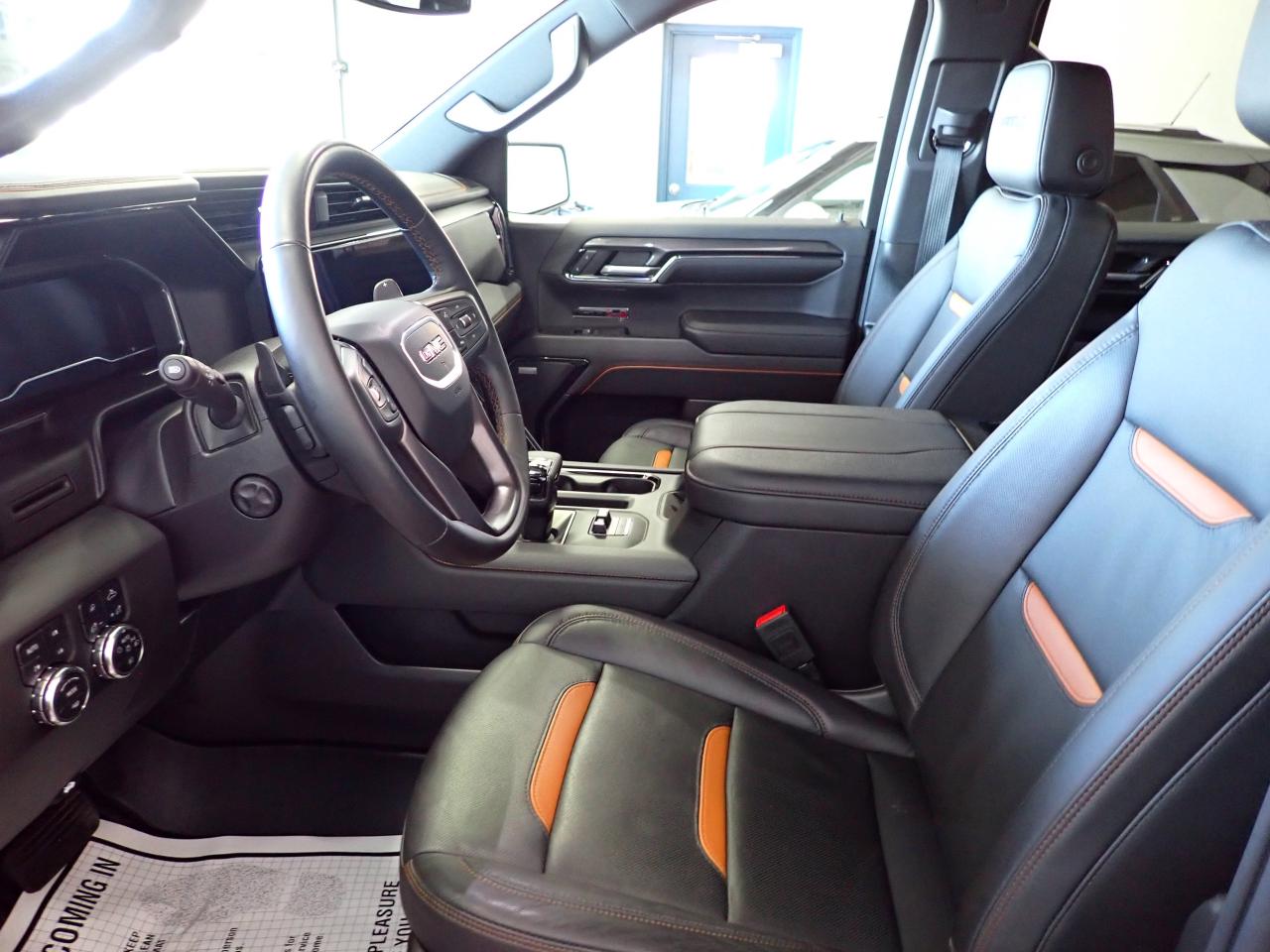 2024 GMC Sierra 1500 AT4 4WD CREW CAB *DIESEL* LEATHER Photo