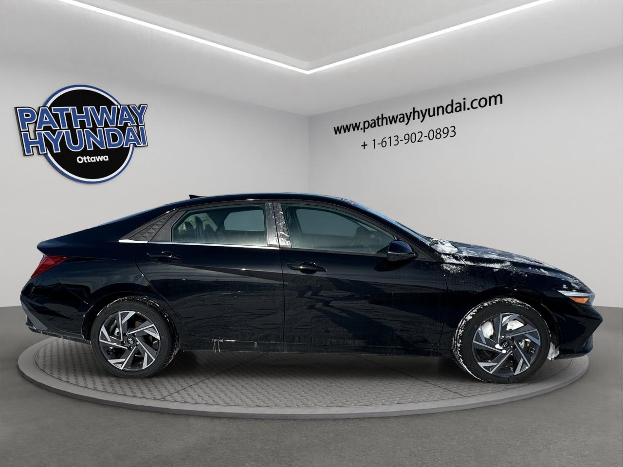 2026 Hyundai Elantra Luxury Photo