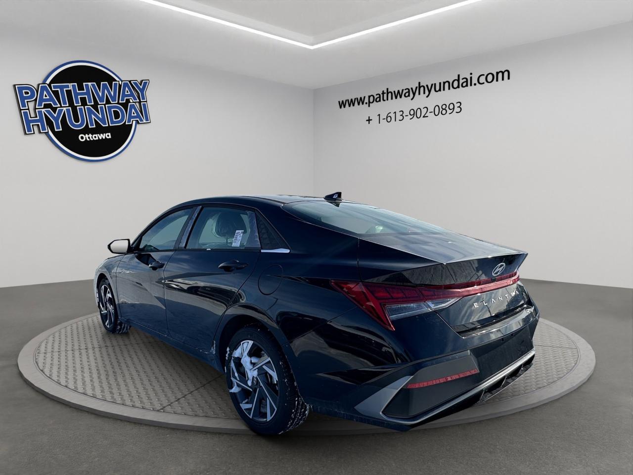 2026 Hyundai Elantra Luxury Photo