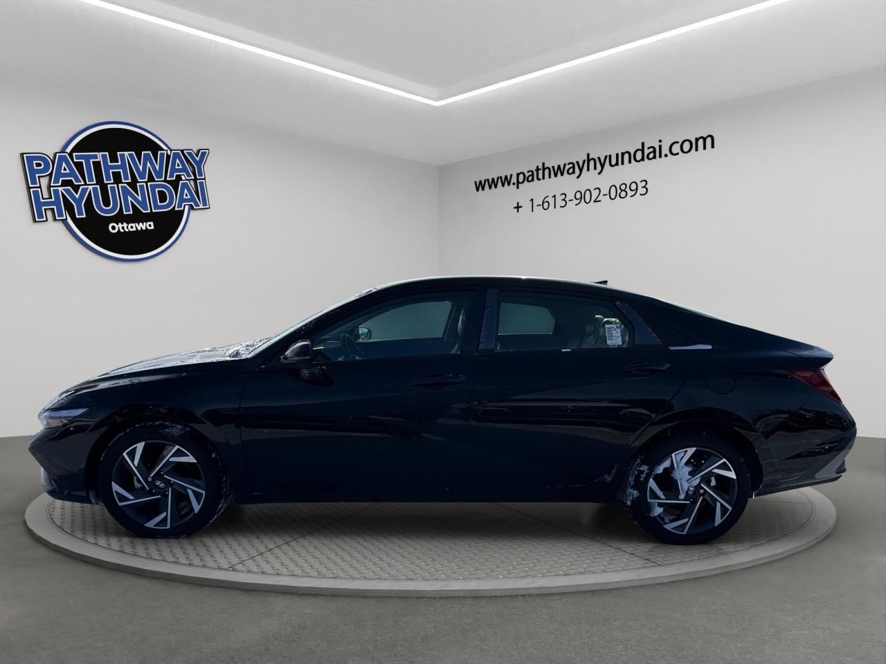 2026 Hyundai Elantra Luxury Photo