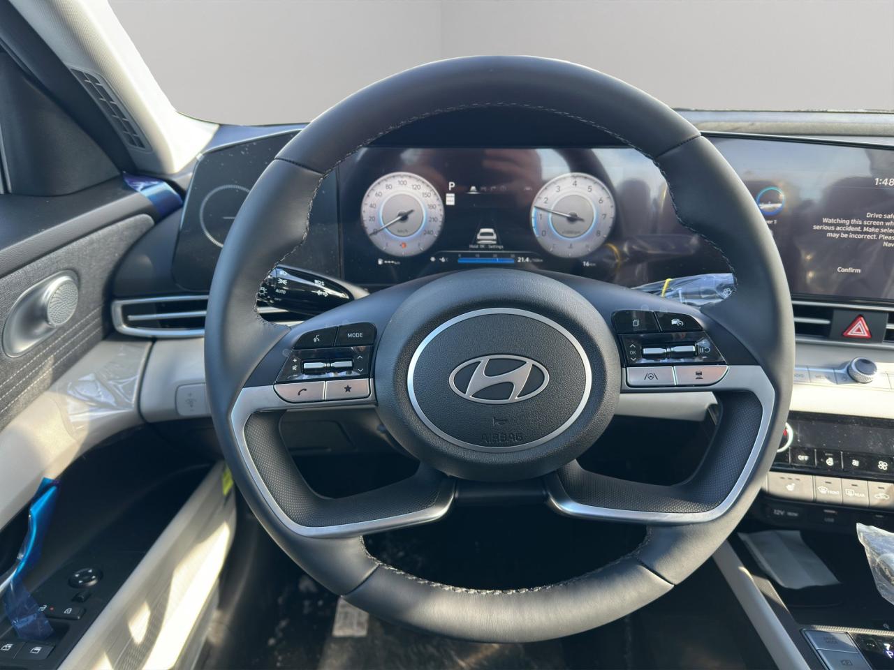 2026 Hyundai Elantra Luxury Photo