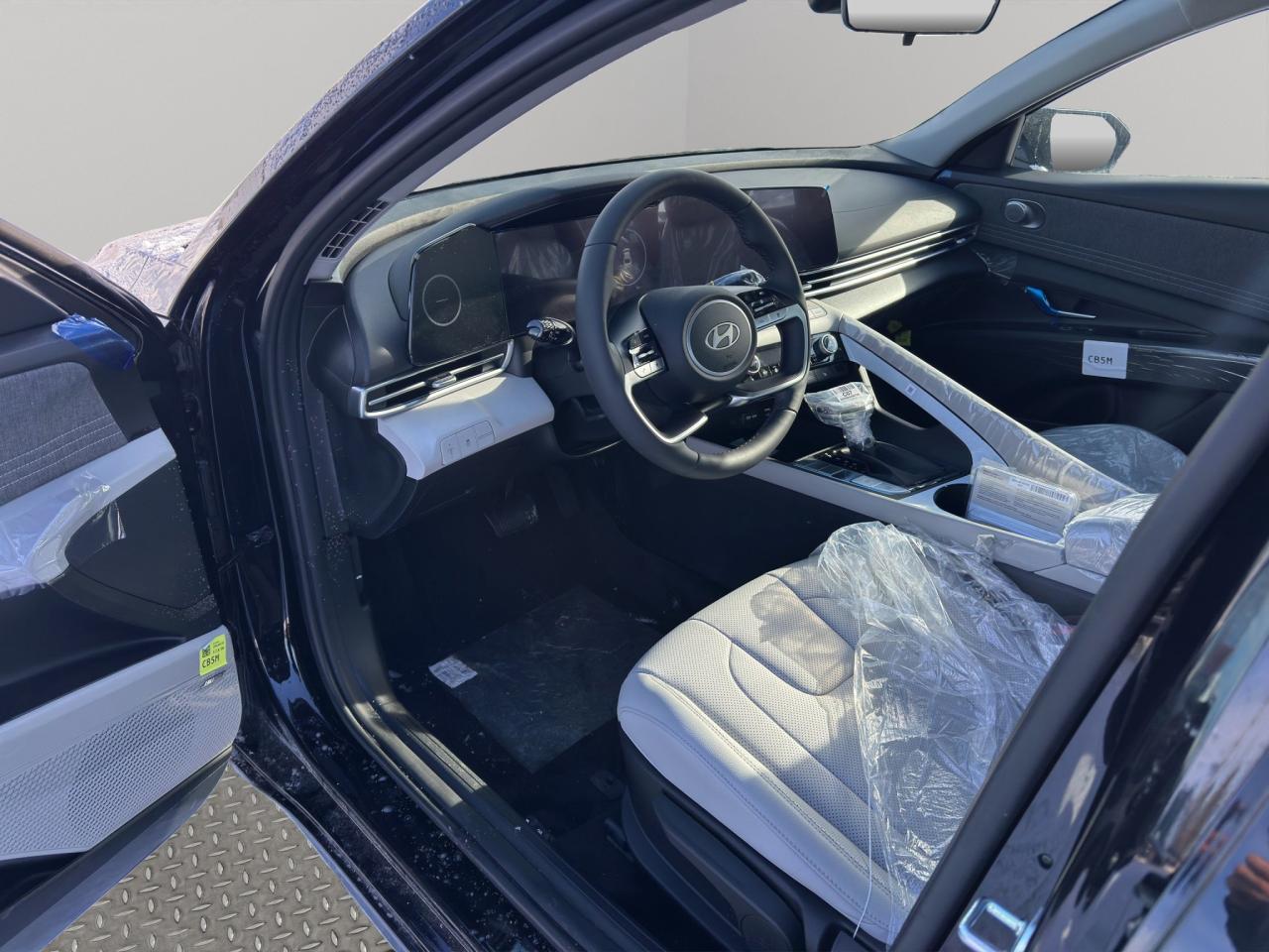 2026 Hyundai Elantra Luxury Photo