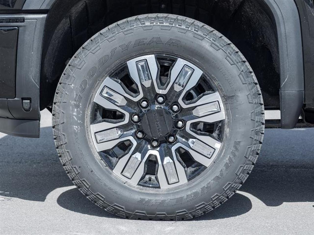 2026 GMC Sierra 2500 HD DENALI Photo