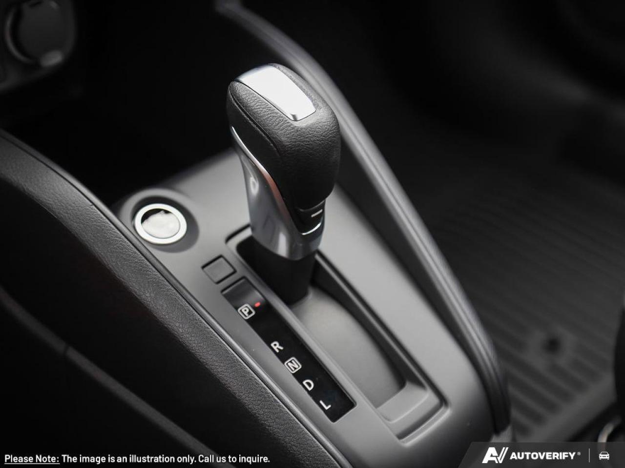 2025 Nissan Kicks Play S Photo