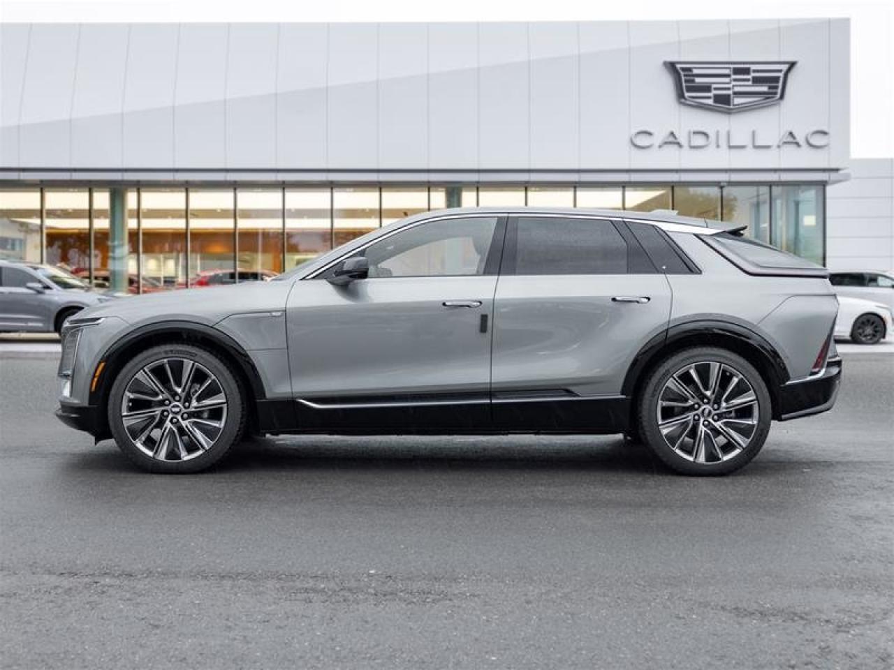 2026 Cadillac LYRIQ Signature Luxury Photo2