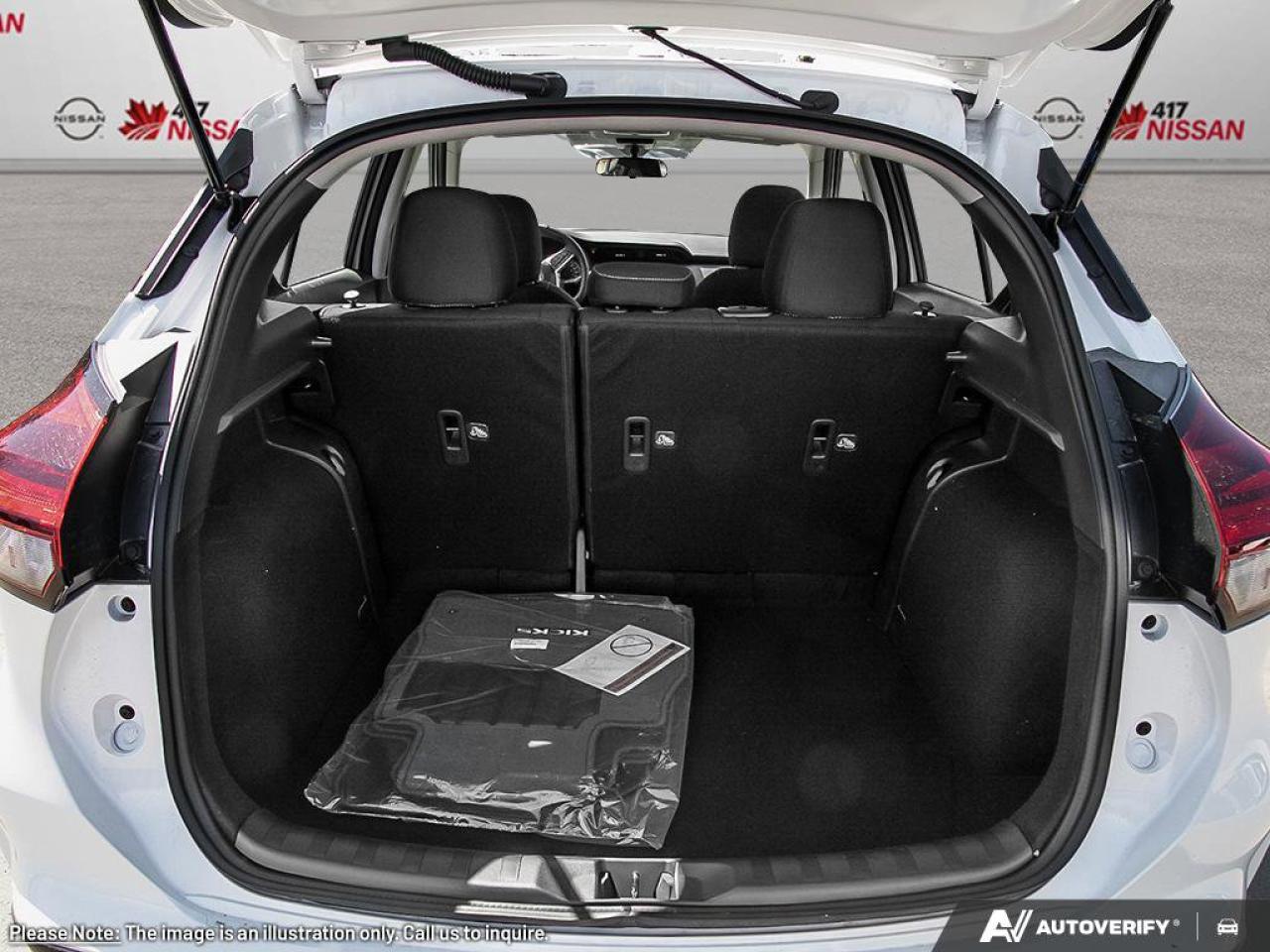 2025 Nissan Kicks Play SV Photo