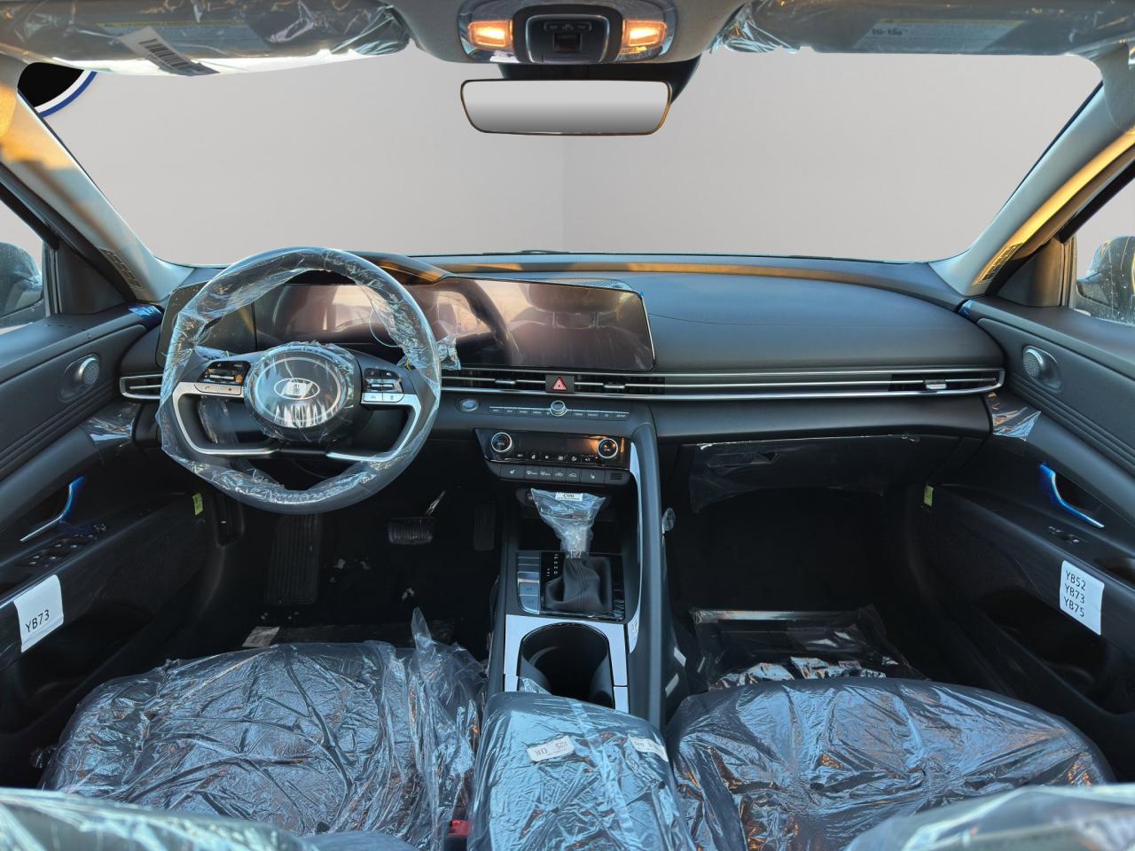 2026 Hyundai Elantra Hybrid Luxury Photo