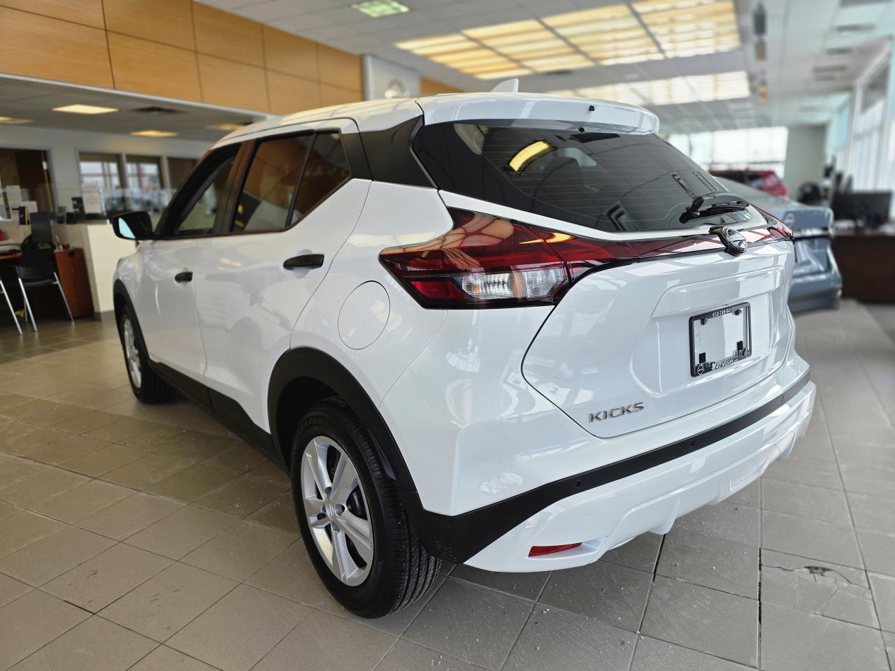 2025 Nissan Kicks Play S Photo