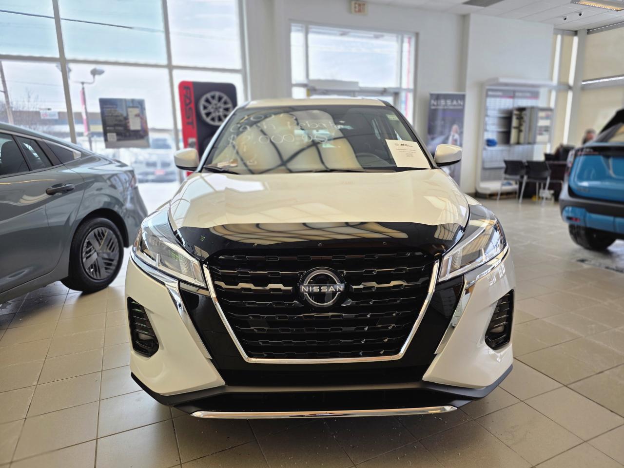 2025 Nissan Kicks Play S Photo