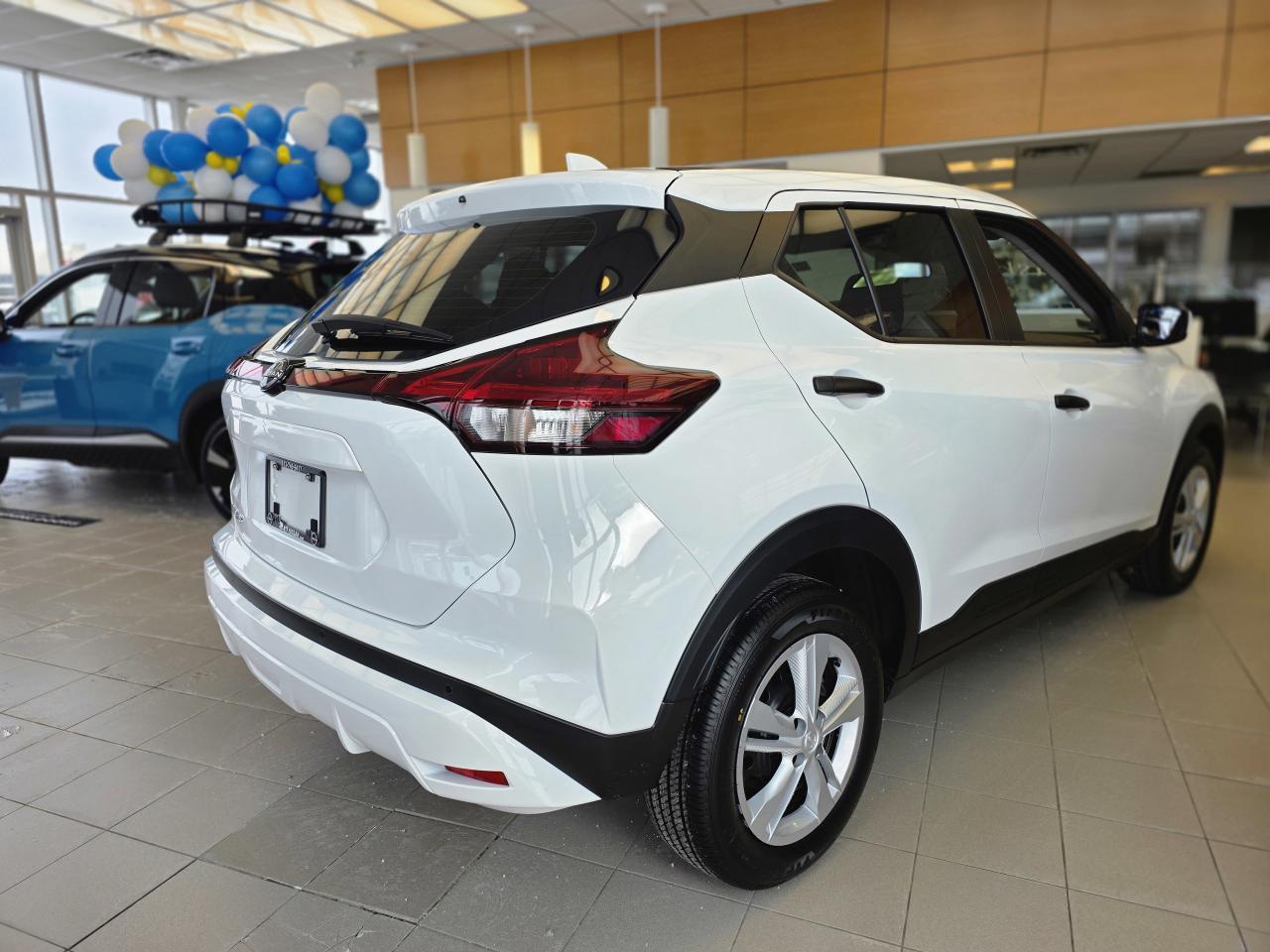 2025 Nissan Kicks Play S Photo