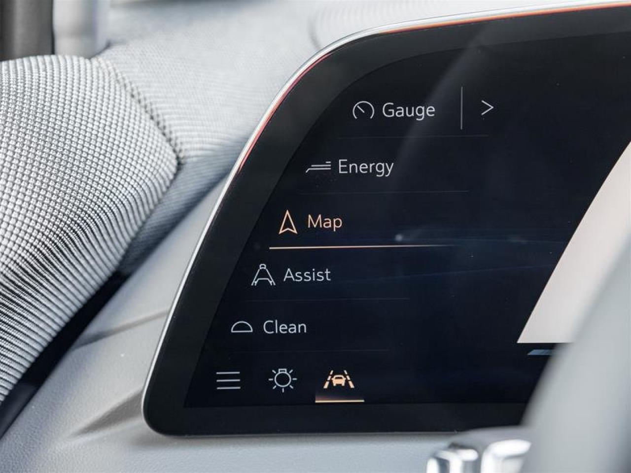 2026 Cadillac OPTIQ Luxury Photo