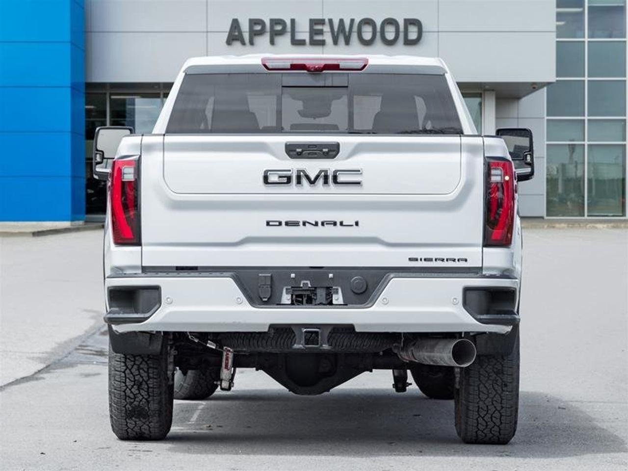 2026 GMC Sierra 2500 HD DENALI Photo