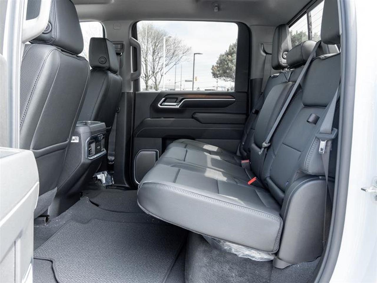 2026 GMC Sierra 2500 HD DENALI Photo
