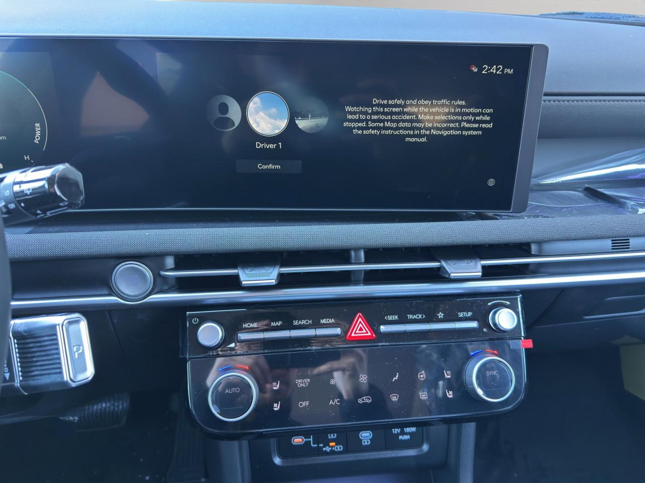 2026 Hyundai Tucson Hybrid Ultimate Photo