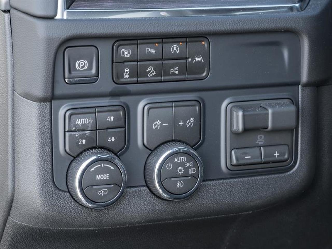 2026 Chevrolet Suburban Z71 Photo