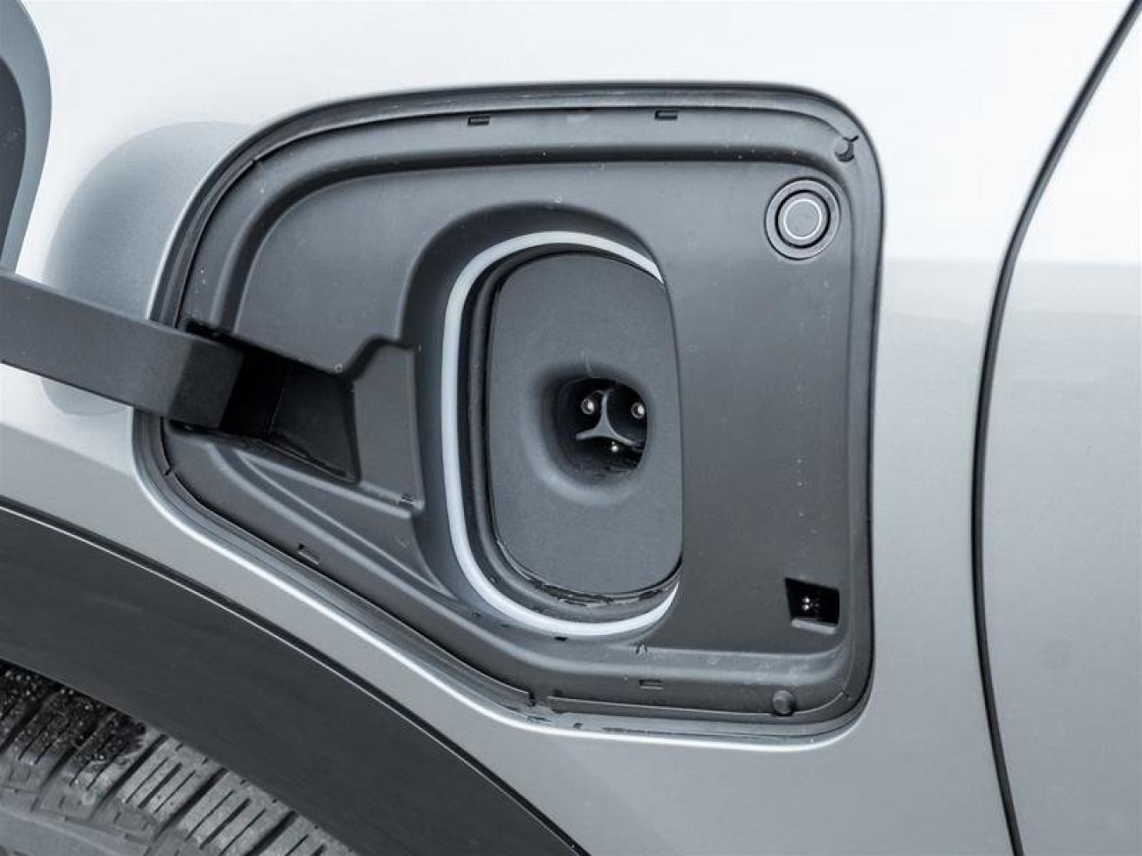 2026 Cadillac OPTIQ Sport Photo2