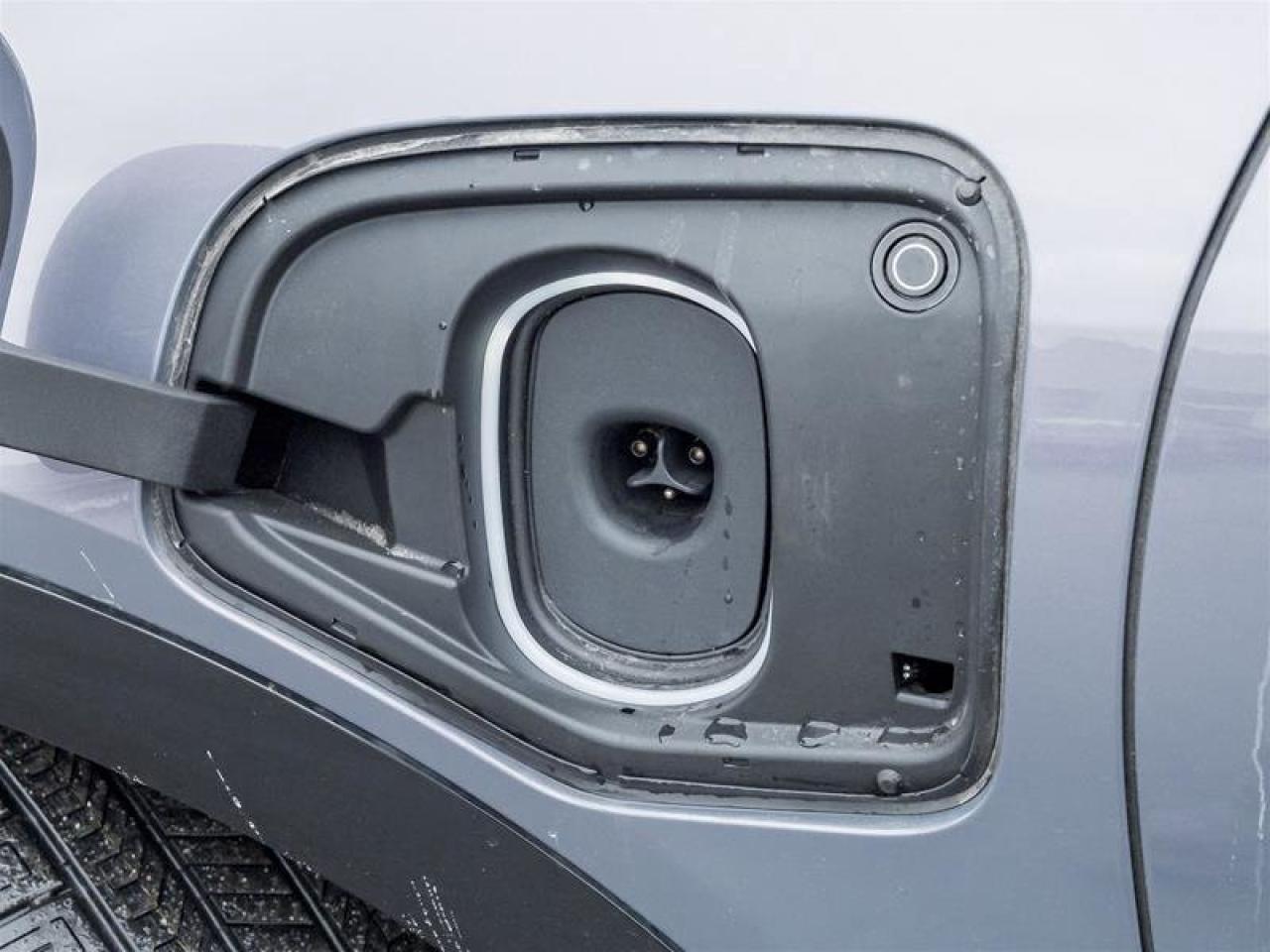 2026 Cadillac OPTIQ Luxury Photo4