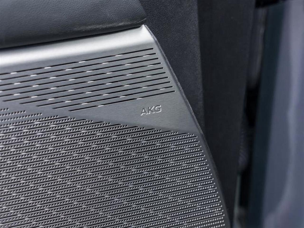 2026 Cadillac OPTIQ Luxury Photo