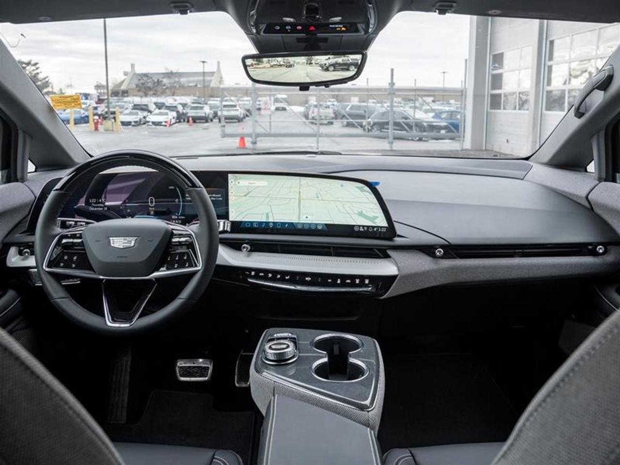 2026 Cadillac OPTIQ Luxury Photo