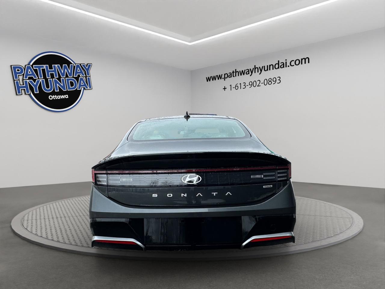 2026 Hyundai Sonata Hybrid Preferred-Trend Photo4