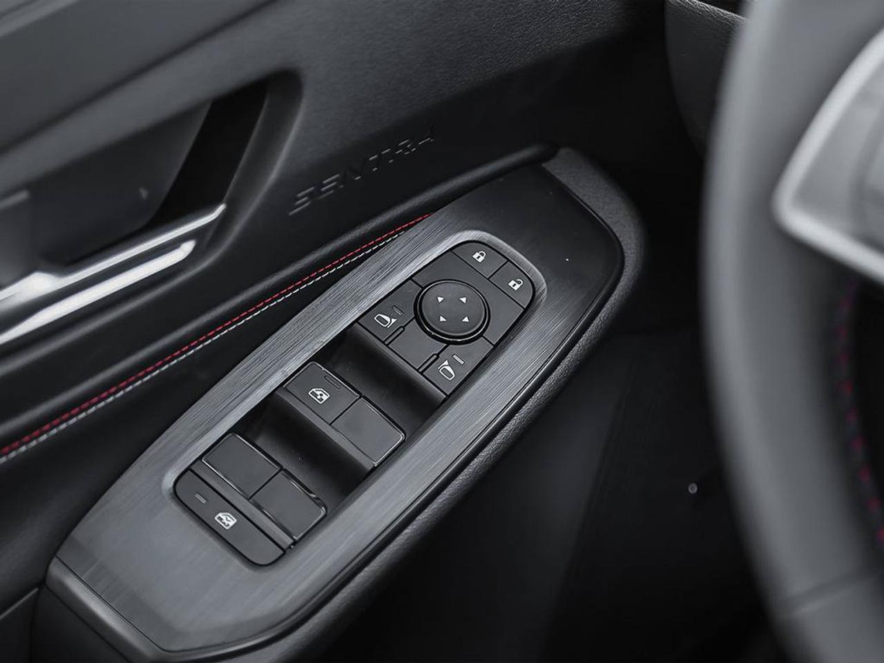 2026 Nissan Sentra SR Photo