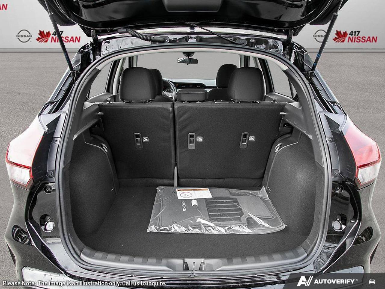 2025 Nissan Kicks Play SV Photo