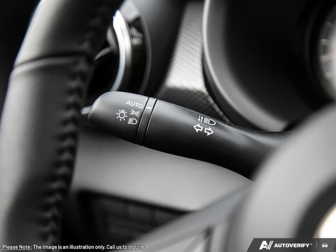 2025 Nissan Kicks Play SV Photo