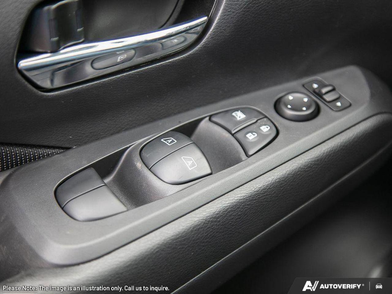 2025 Nissan Kicks Play SV Photo